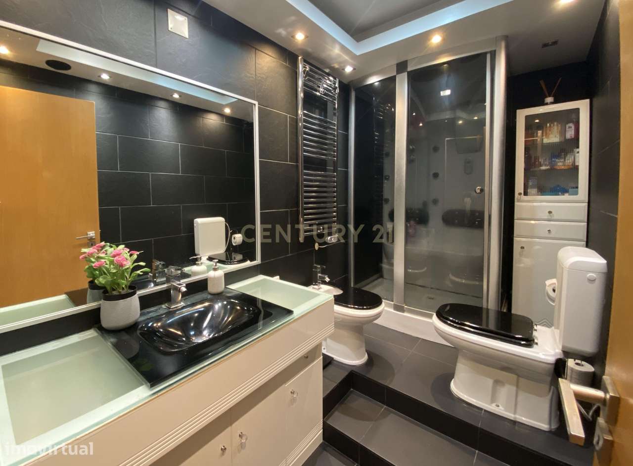 Apartamento T3 em Almada, numa zona tranquila e perto do centro-15