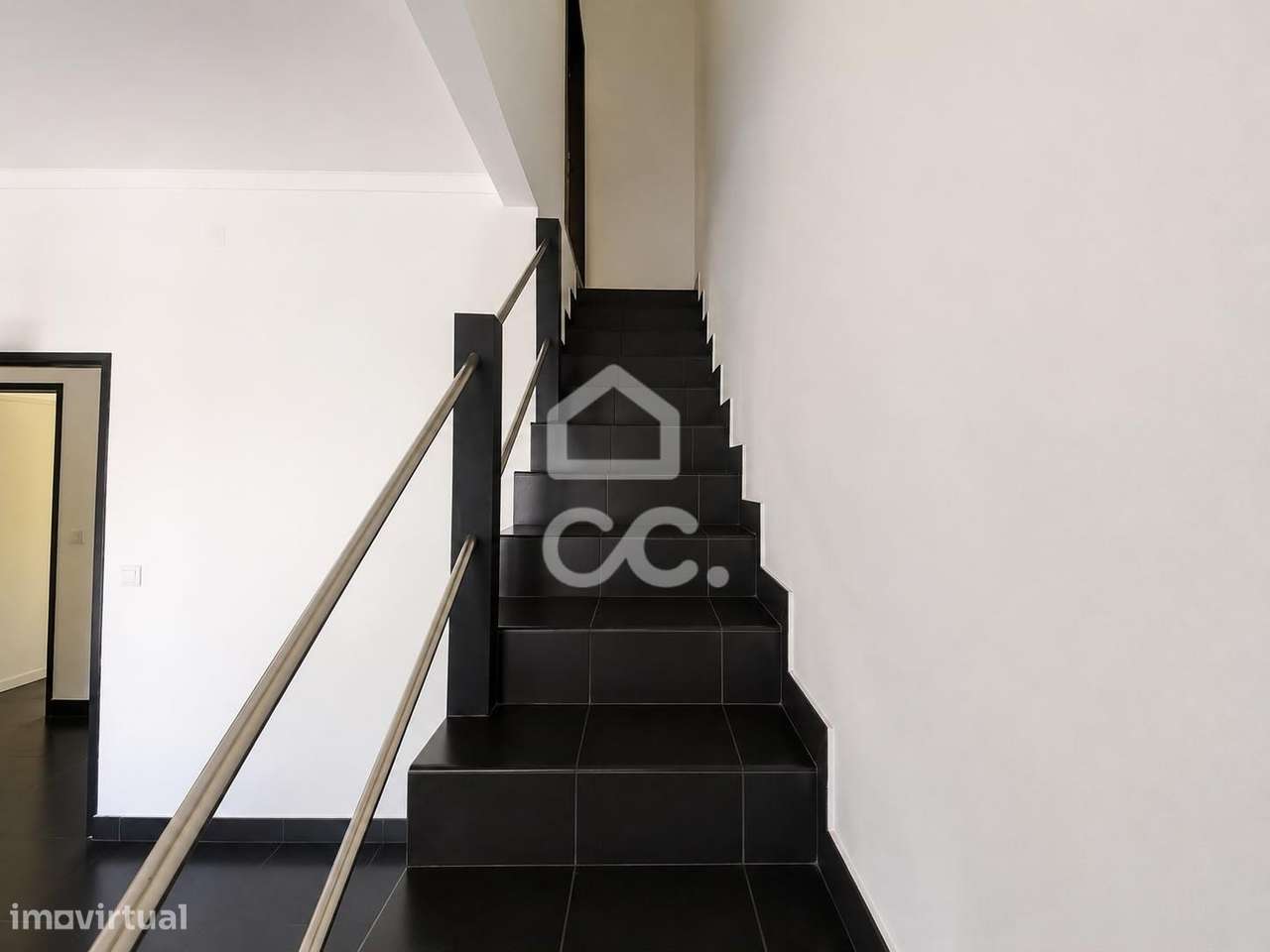 Andar Moradia T3 com Sótão, Logradouro Privado  | Torres Novas-21