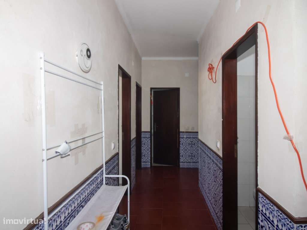 T3 para Remodelar no Centro de Samora Correia | Excelente Potencial-25