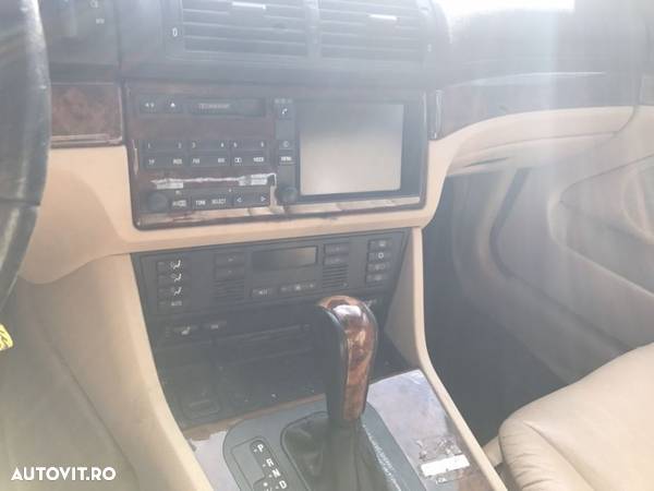 Dezmembram bmw 540i e39 - 1