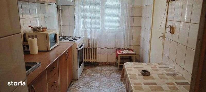 Vand apartament 3 camere Brancoveanu