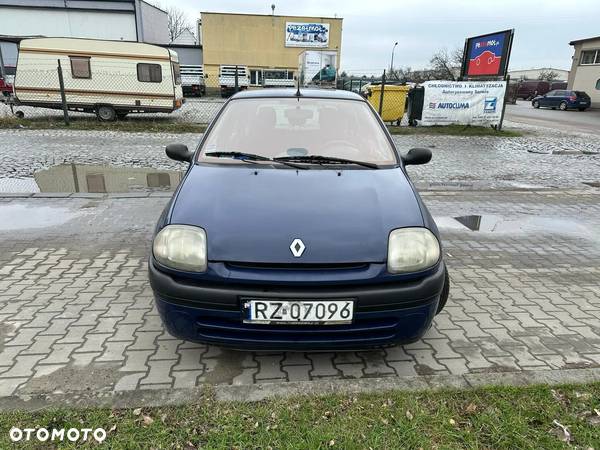 Renault Clio - 1