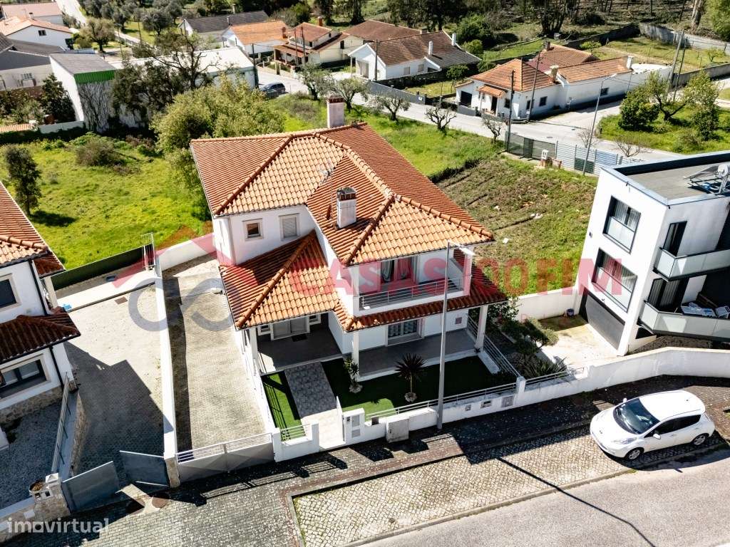 Oportunidade Moradia Individual T4 Azoia - Leiria-43