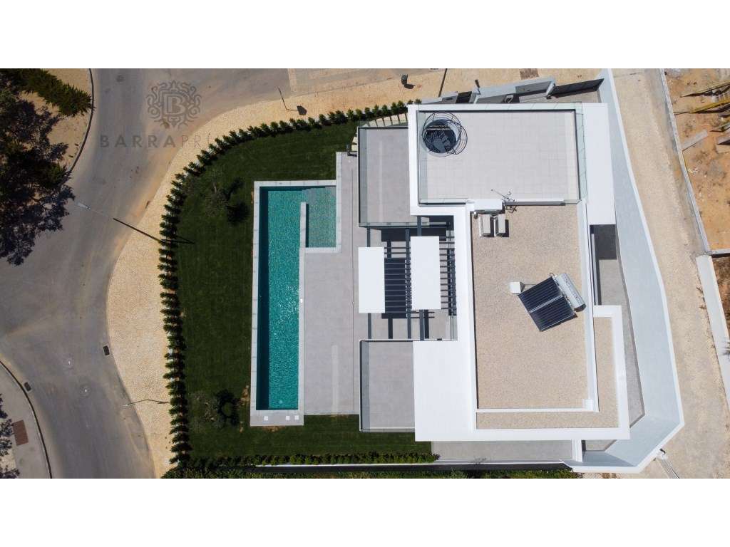 Moradia de Luxo com 4 Quartos e Piscina Privada próximo da Praia Ma... - Grande imagem: 4/37