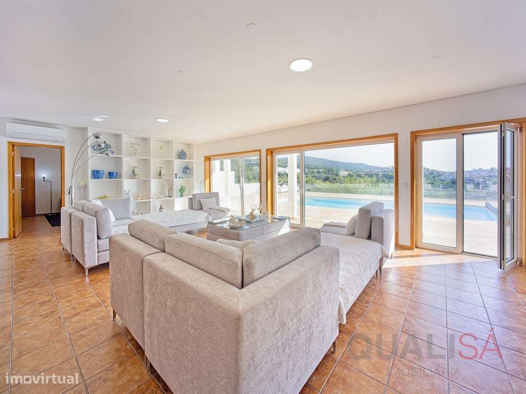 Moradia T5 com piscina, jardim e pomar e com vistas panorâmicas em ...-43
