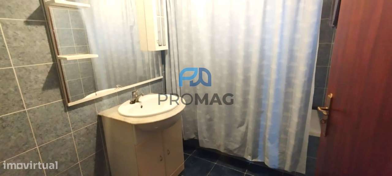 Moradia V3+1 em Anreade (Resende)-8