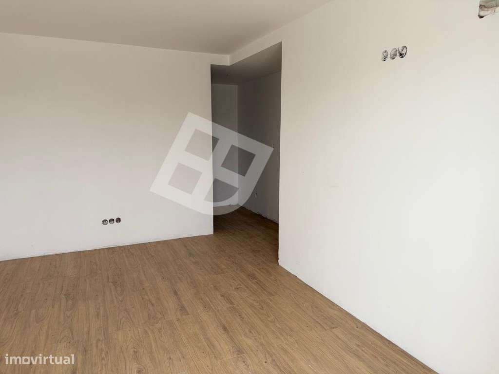 Moradia T5 próxima às Praias Conforto, Espaço e Qualidade de Vida-37