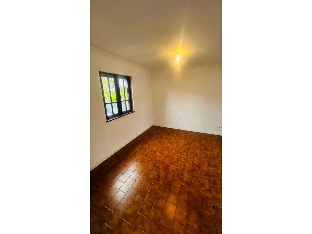 Moradia Isolada T3 em lote de 667m2 em Lagoa de Albufeira, Sesimbra-18