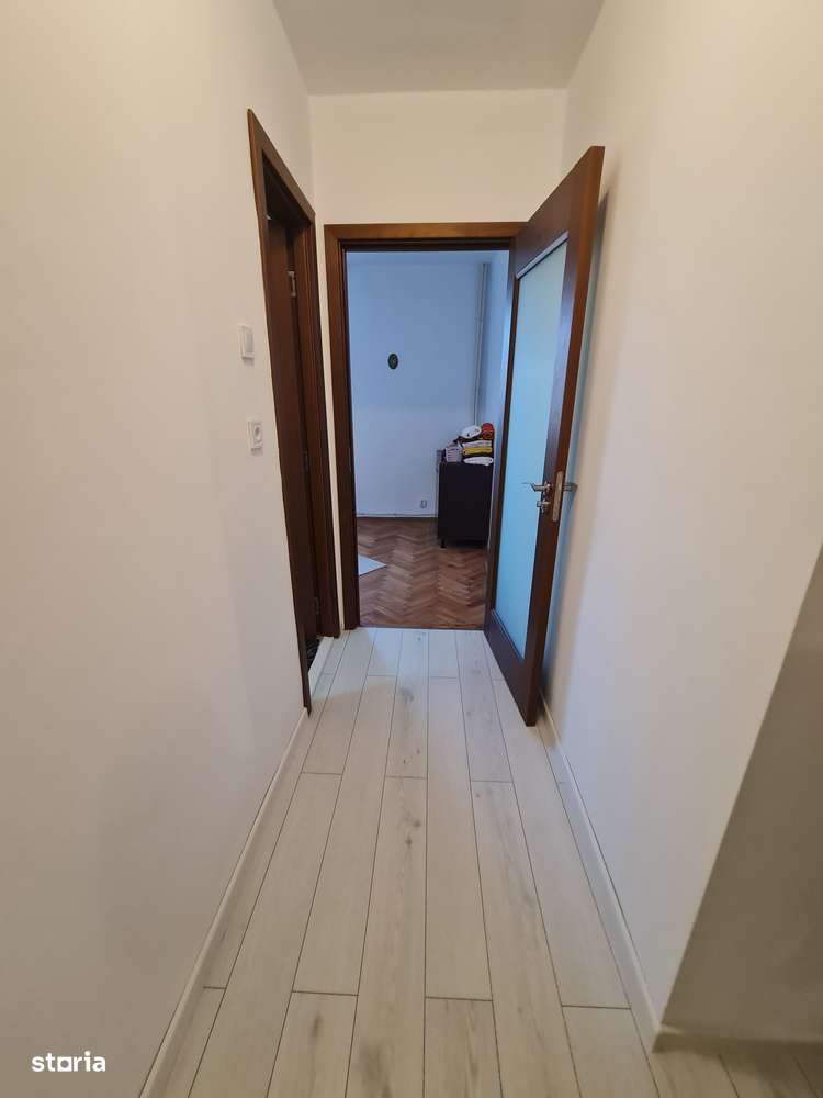 Central- 2 camere decomandate, etaj 2 - Imagine principală: 2/12