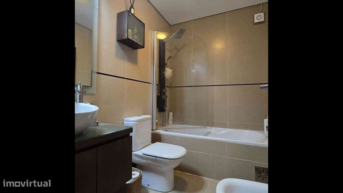 Apartamento T1 com ar condicionado e elevador-10