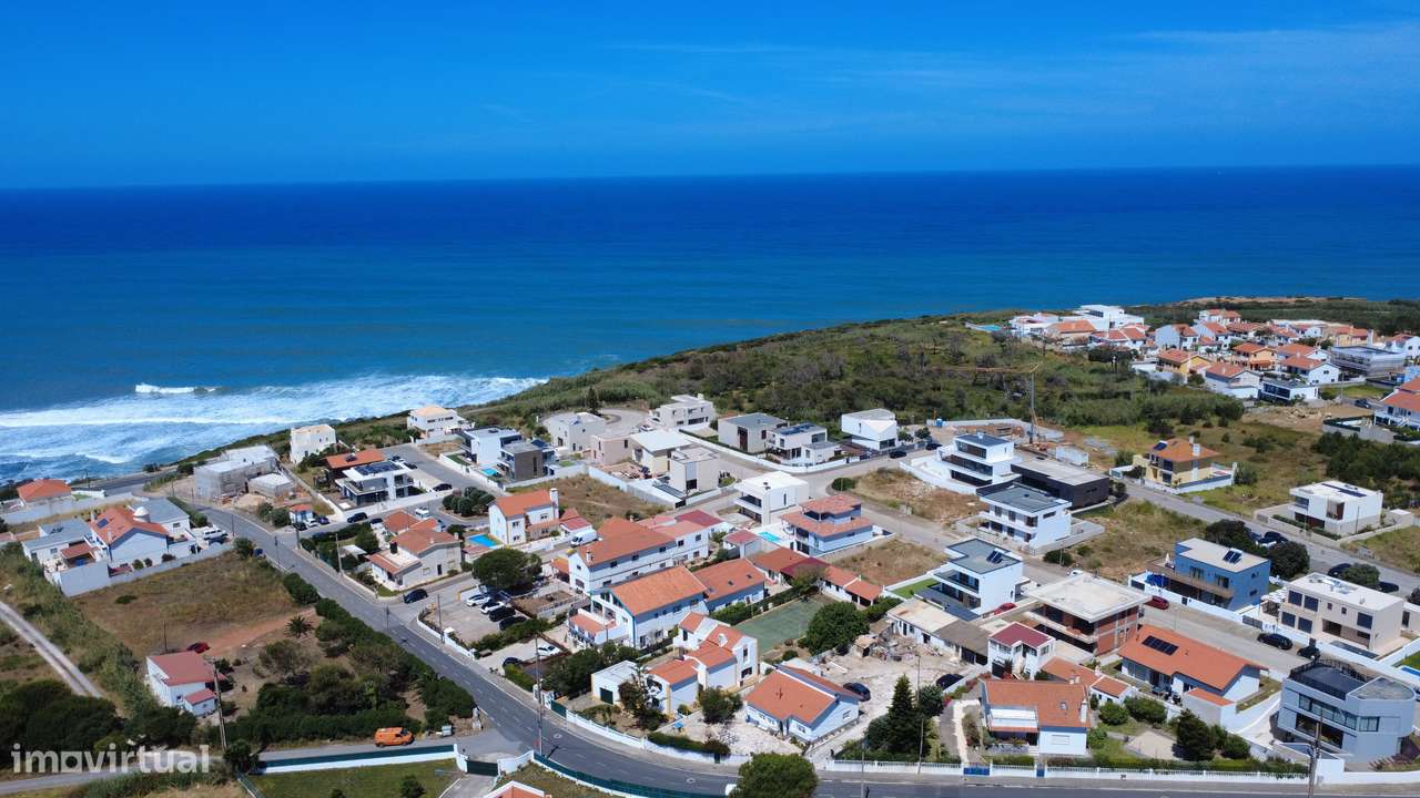 Moradia Isolada T3 com Garagem e Vista Mar, a 3 minutos da Praia-38