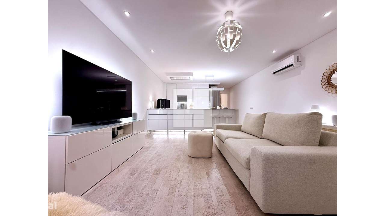 Apartamento T1 c/ Parqueamento - Grande imagem: 5/34