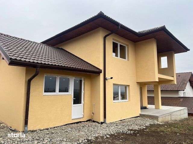 Vila cu garaj situata in Viile Sibiului cu finisaje Premium - Imagine principală: 3/18