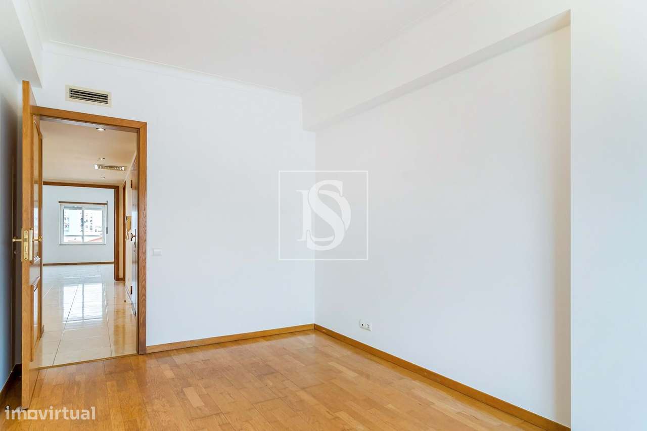 T3 Santa Marta - Corroios-16