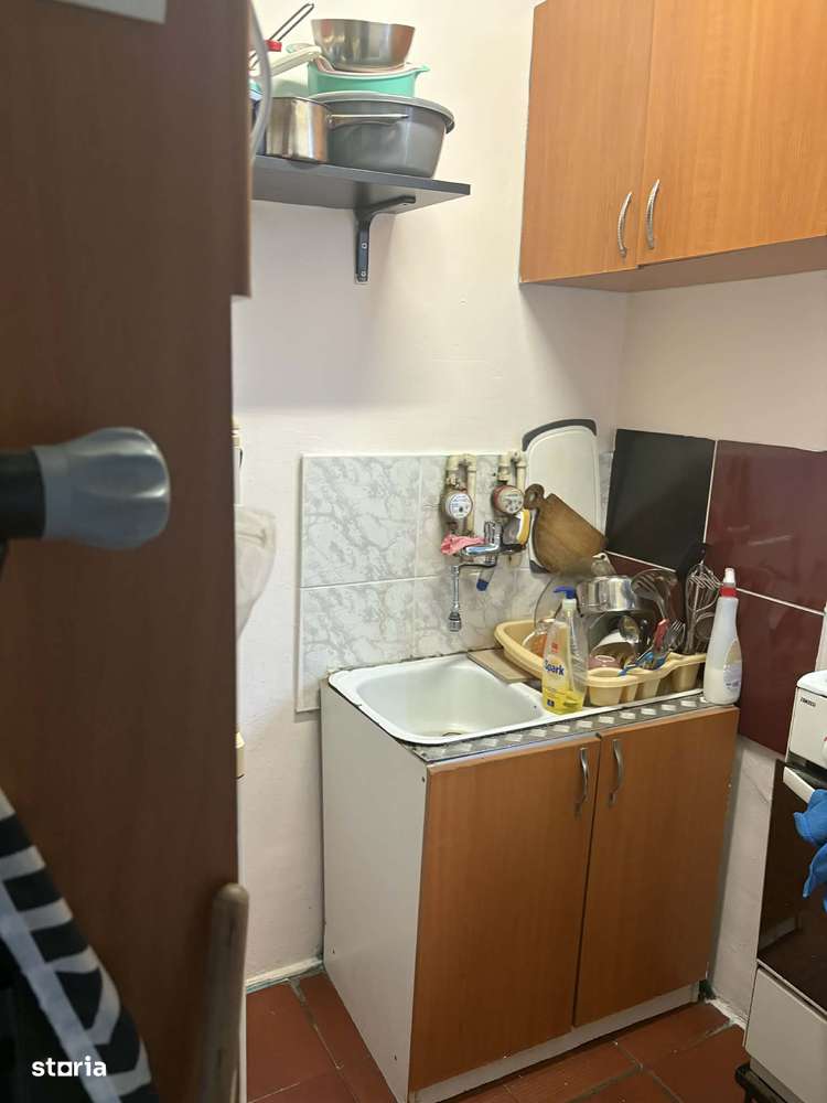 Garsoniera zona TRACTORUL,-0