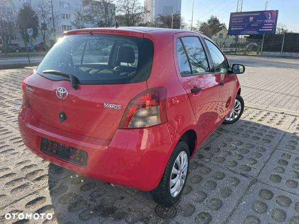 Toyota Yaris 1.0 Luna - 5