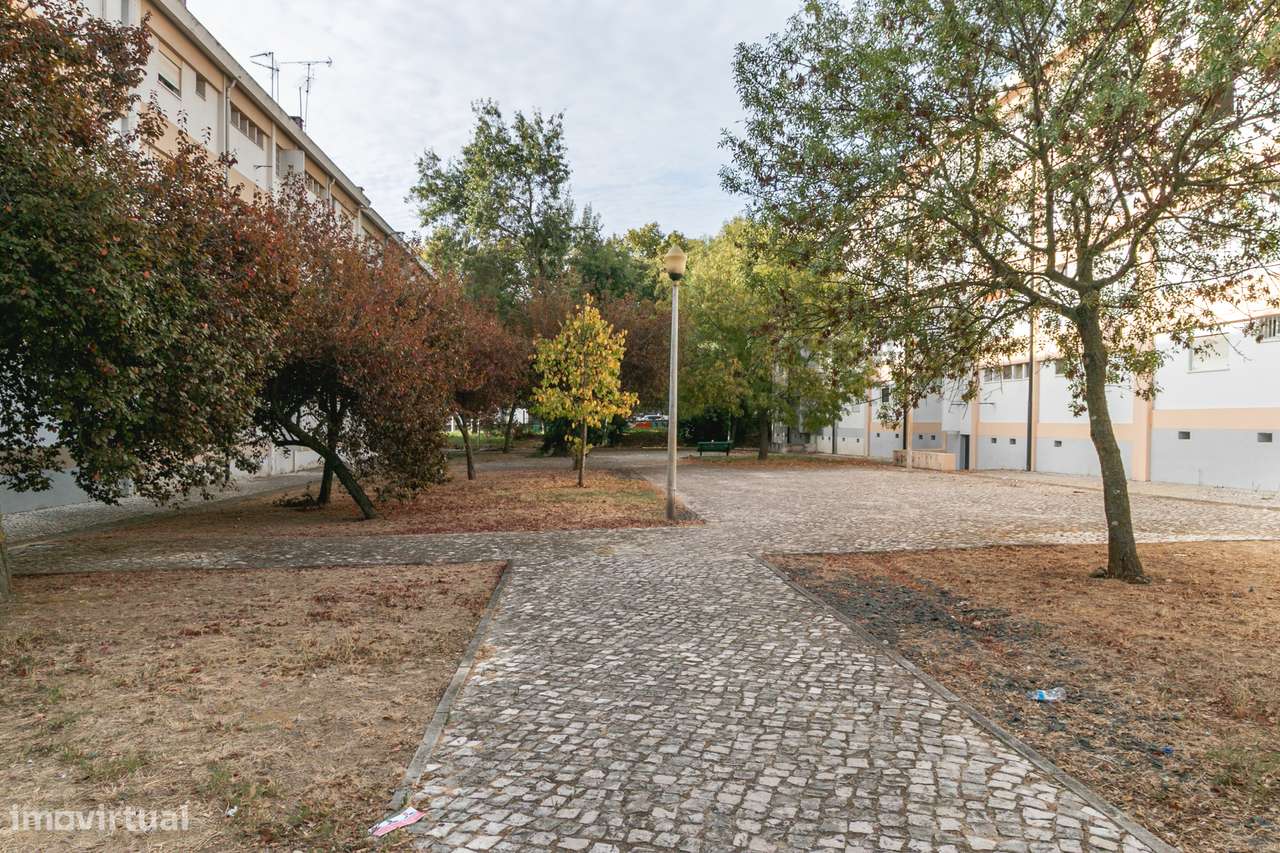 APARTAMENTO T4 | 100M² | OLIVAIS SUL - Grande imagem: 5/7