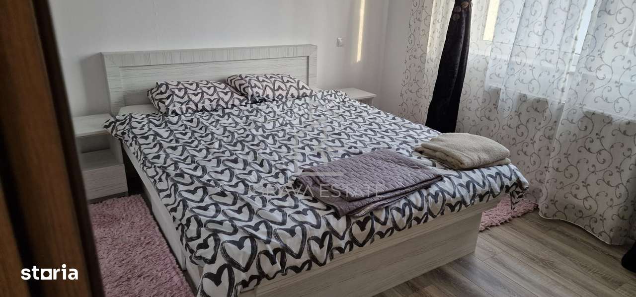 Apartament 3 camere, 80mp, mobilat, 2 balcoane, parcare, zona Terra-1