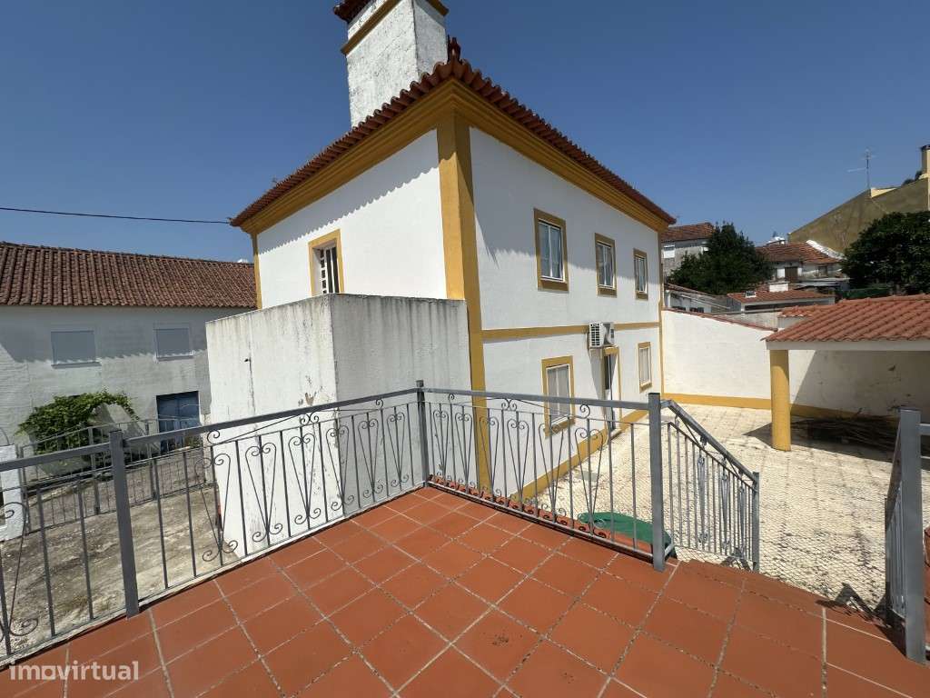 Moradia tipologia T5 c/ vista para a barragem-8