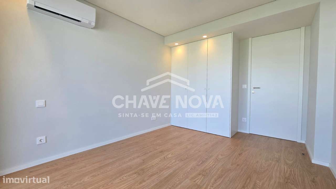 Apartamento T3 Novo Último Piso c/ Lugar de Garagem em Canidelo-11