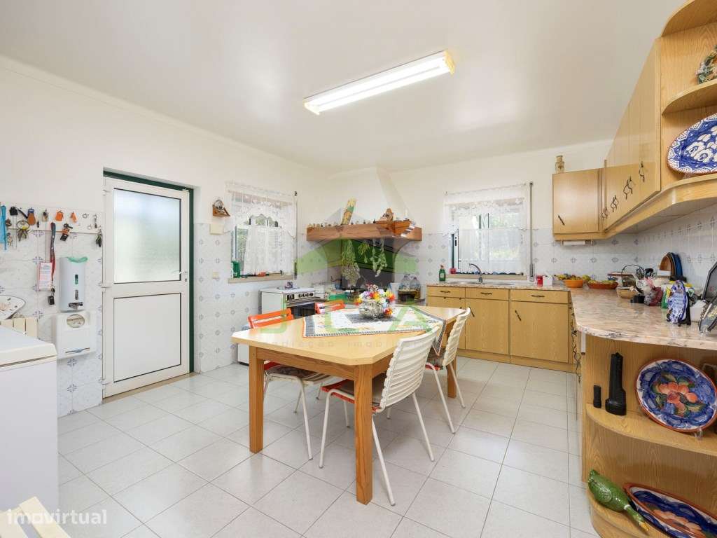 Moradia V3+2 com 4.010m2 de terreno a 5min de Leiria-51