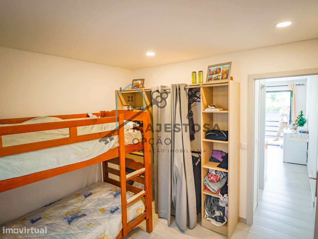 Moradia com 4 Apartamentos T1 — Gualtar, Braga-10