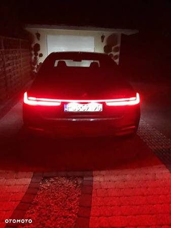 BMW Seria 7 750Li xDrive sport - 39