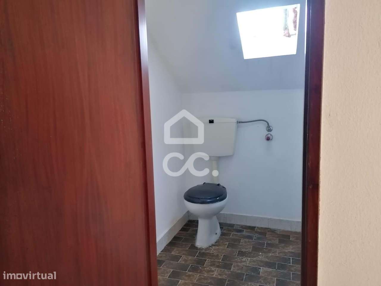 Moradia T5 em Vermelha – Cadaval, com Garagem, Adega e Terreno.-36