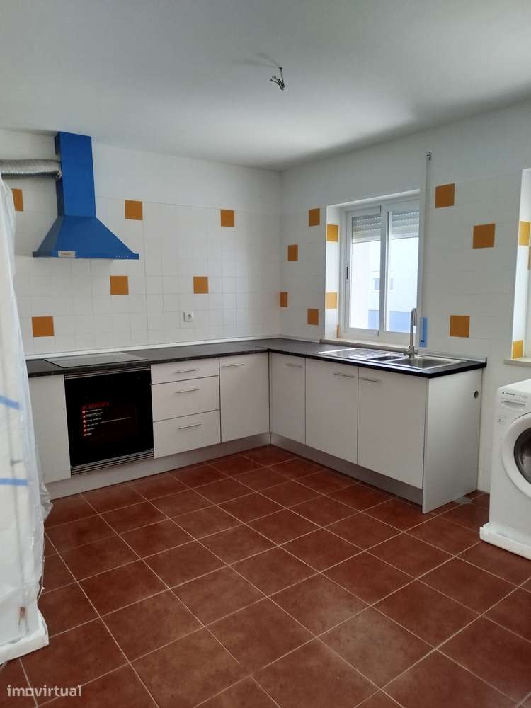 T3 ARRENDAMENTO, Urbanização Vistas do Sul - Qtª da Ratinha - Grande imagem: 4/16