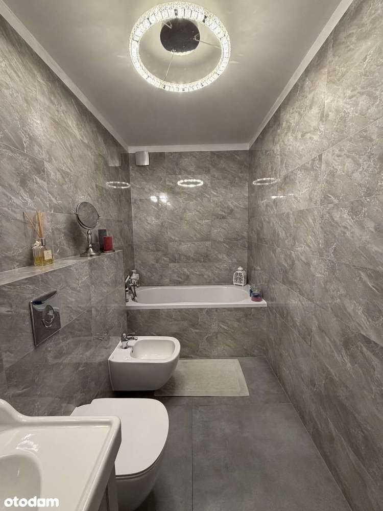 Ul.Lotnicza/5pok/cztery poziomy/ogród/garderoba/garaż/siłownia-15