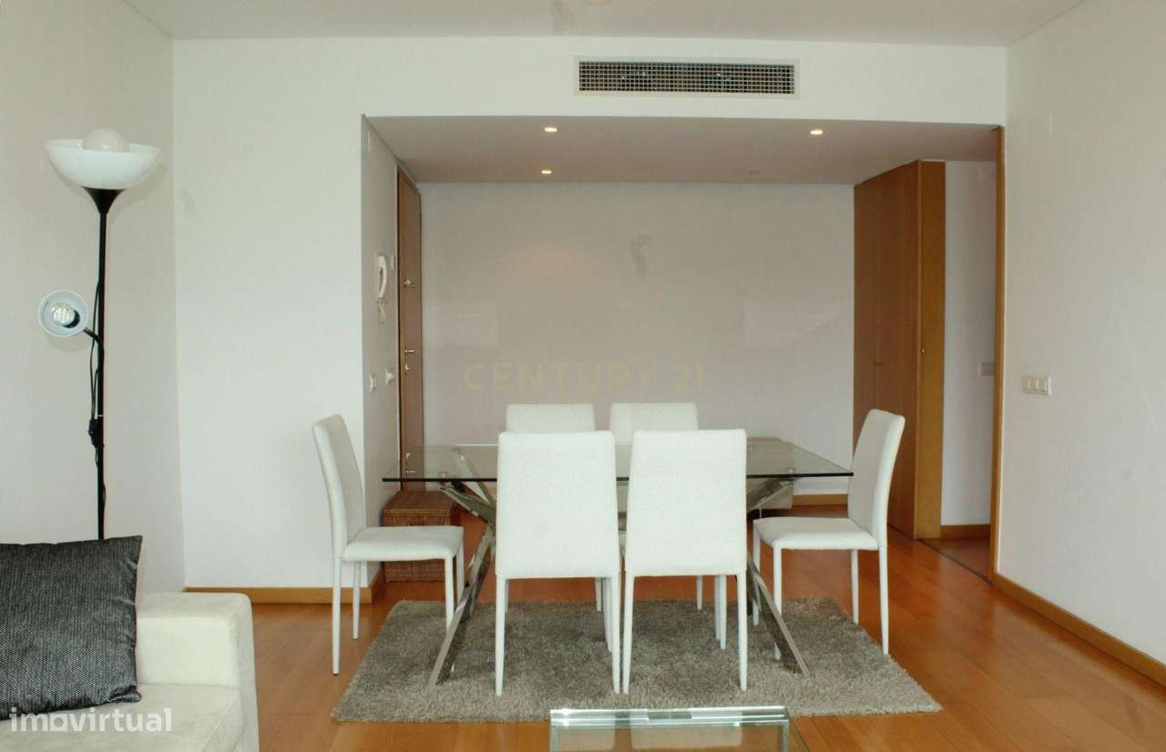 Elegante T2 no 6.º piso do Alcântara Rio, em estado de novo, com estac - Grande imagem: 3/14