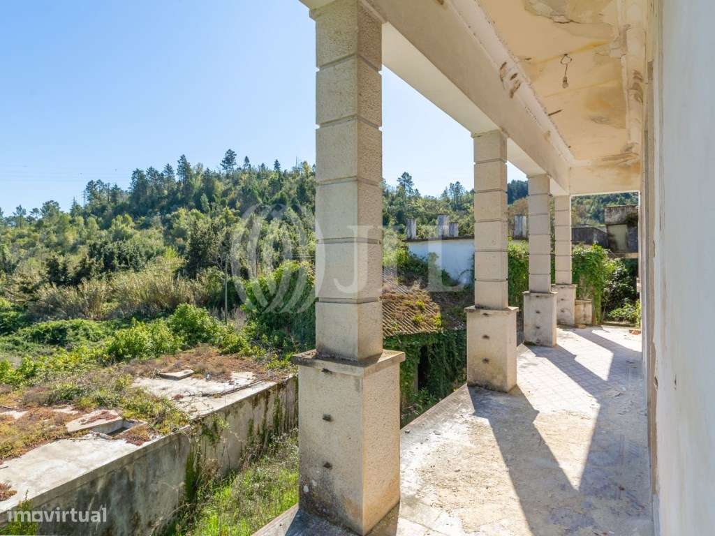 Prédio em Coimbra - Grande imagem: 5/27