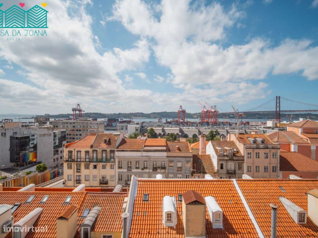 Apartamento T4 com Lugares de Garagem no Centro de Lisboa-5