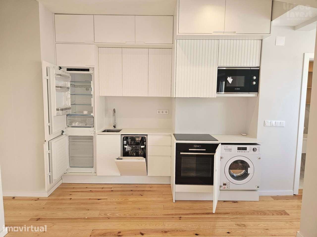 Vendo T2  remodelado em predio totalmente remodelado Terraço vista Rio-14