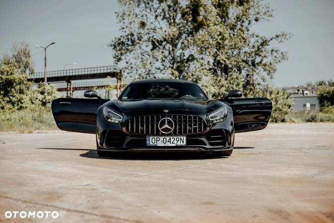 Mercedes-Benz AMG GT R - 12