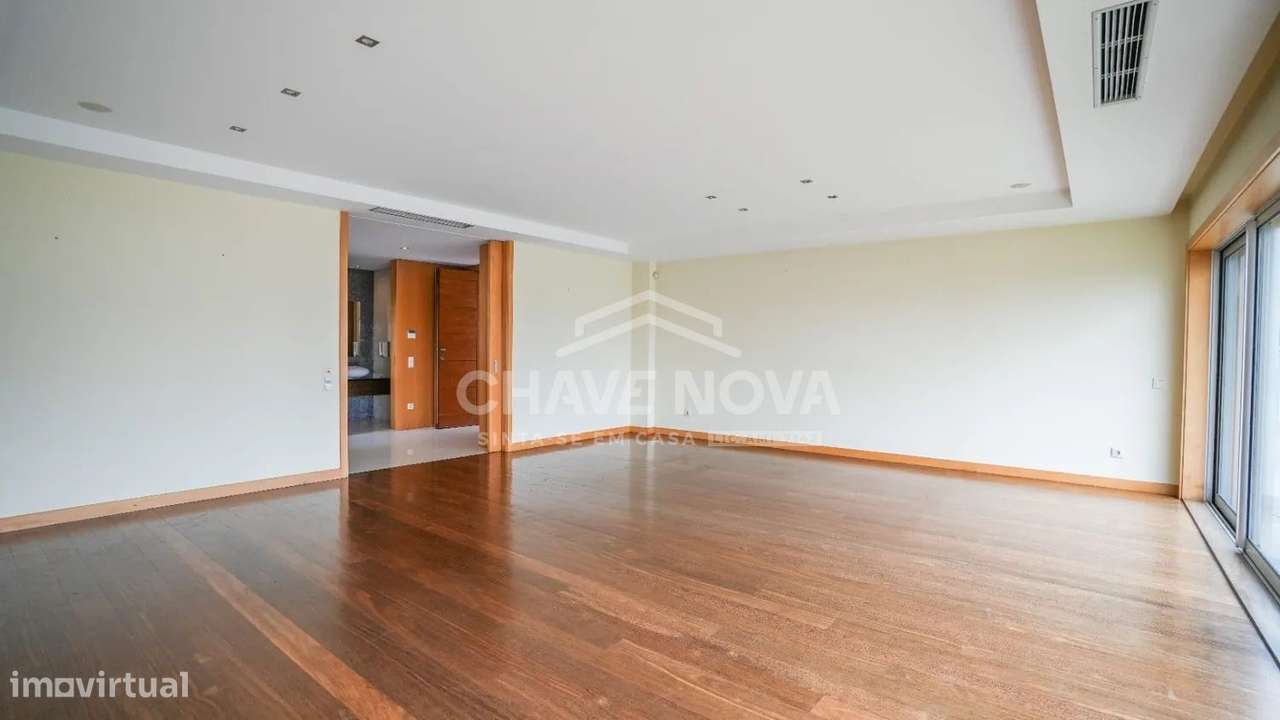 Moradia Geminada V4, situada em Pedroso,Carvalhos Vila Nova de Gaia. - Grande imagem: 5/32