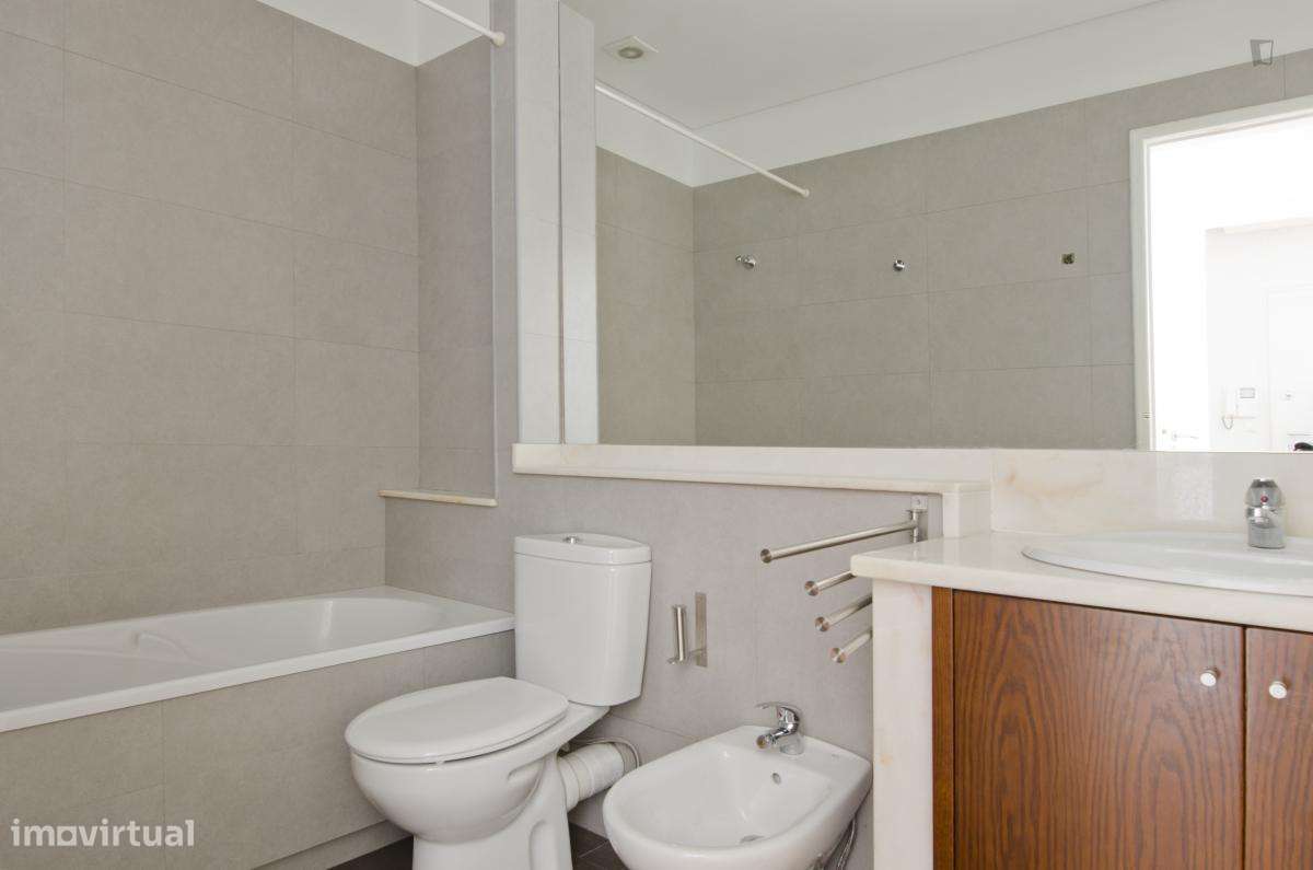 Quarto - localizado em Arroios Lisbon - Grande imagem: 2/17