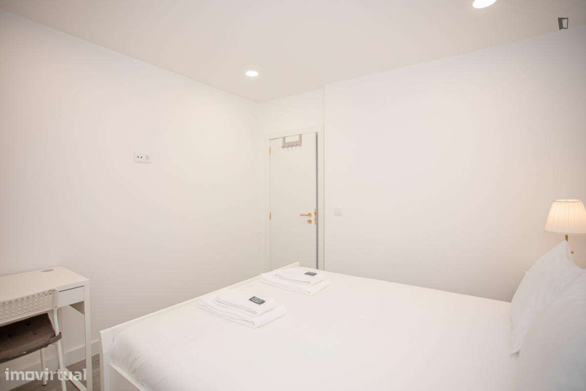 Apartamento com 3 quartos - localizado em São Nicolau Porto - Grande imagem: 5/7