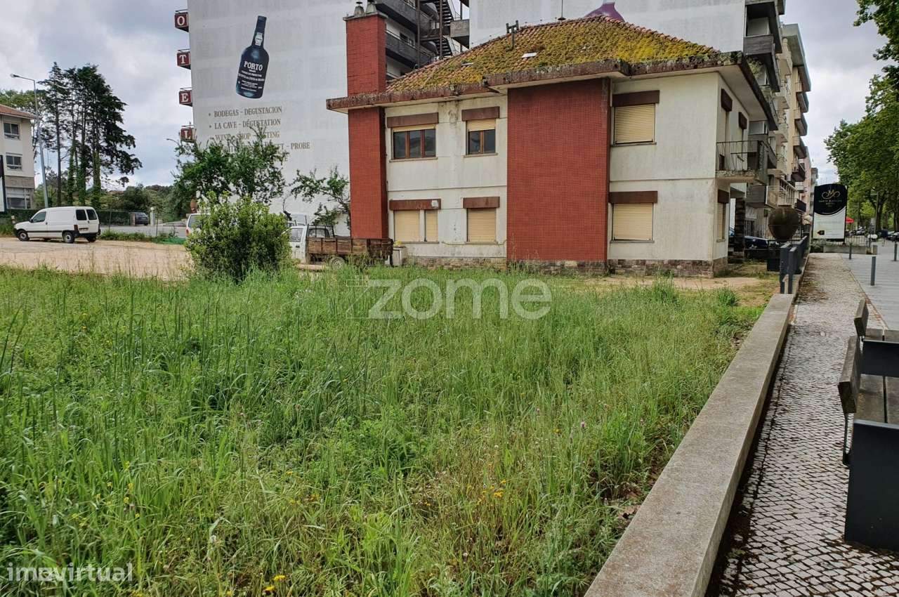 Investidores - Moradia T8 - Fátima - Grande imagem: 2/16