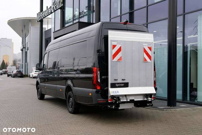 Mercedes-Benz Sprinter - 4