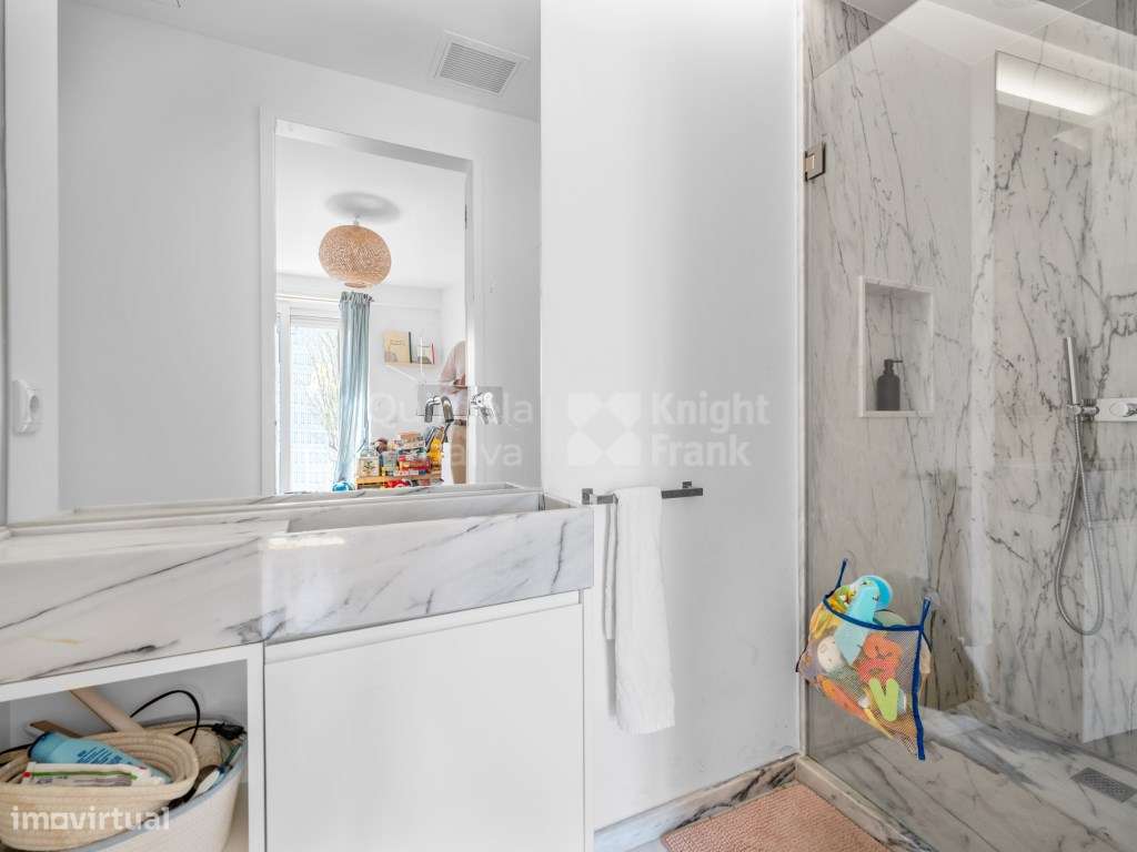 Penthouse T3 Duplex com Terraço | Próximo das Amoreiras-17