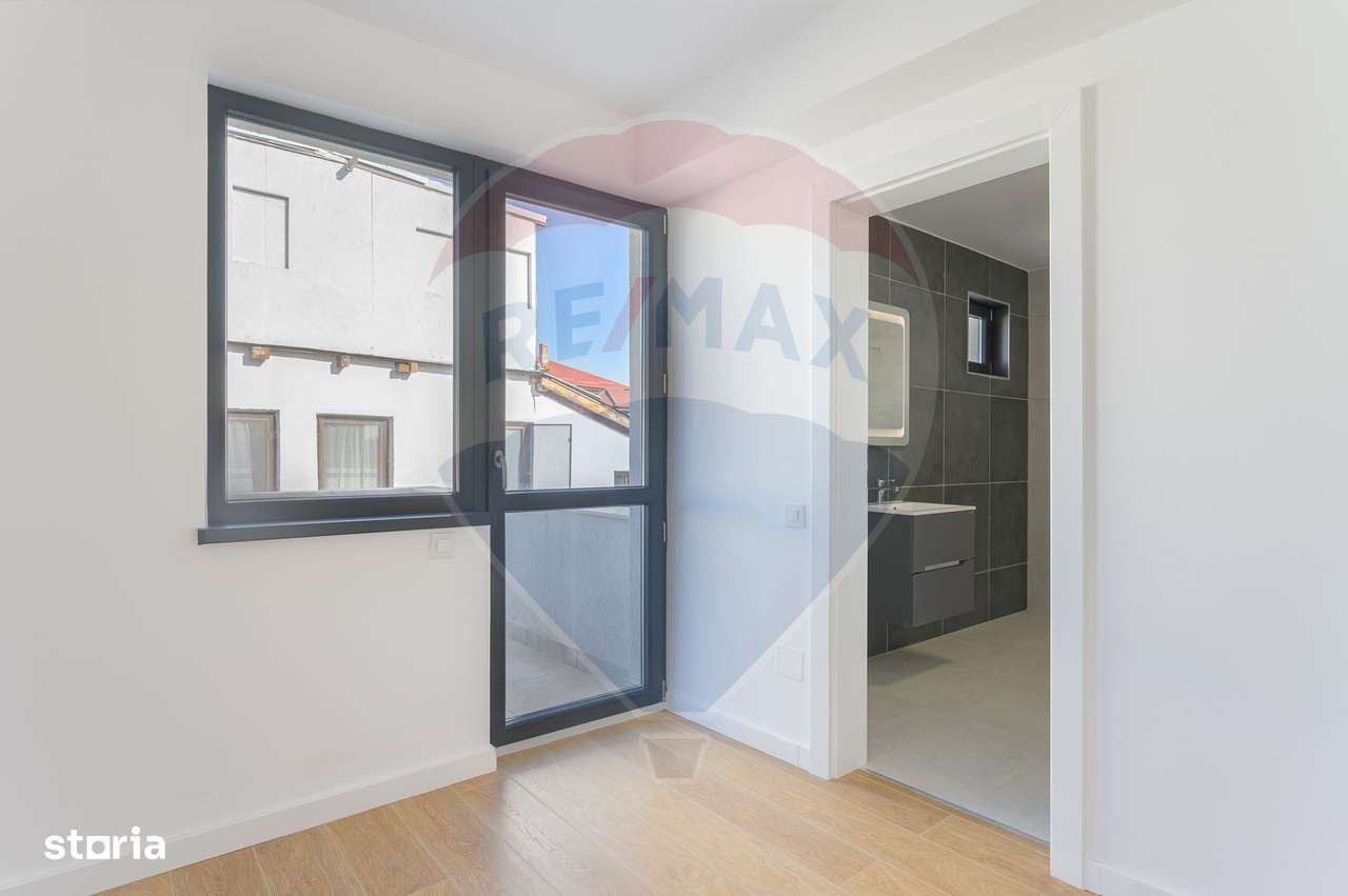 Vilă superba Cernica | vedere la padure si lac | finisaje moderne-10