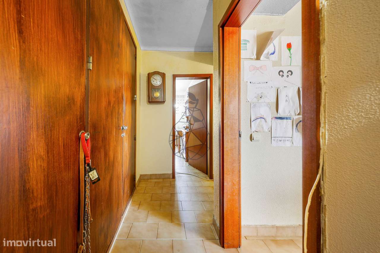 Apartamento T3 com exposição solar nascente /sul em Portimão-3
