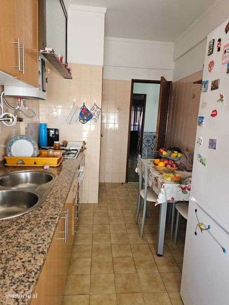 T2 Amadora, com vista panorâmica - Grande imagem: 4/11