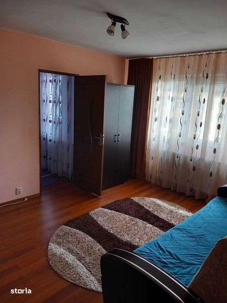 Inchiriez apartament 2 camere - Imagine principală: 4/8