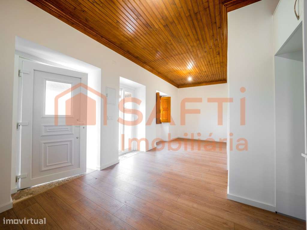 Moradia T4 com espaço exterior - Grande imagem: 2/34