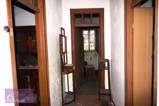 Moradia para reconstruir com terreno em Coimbrão-13