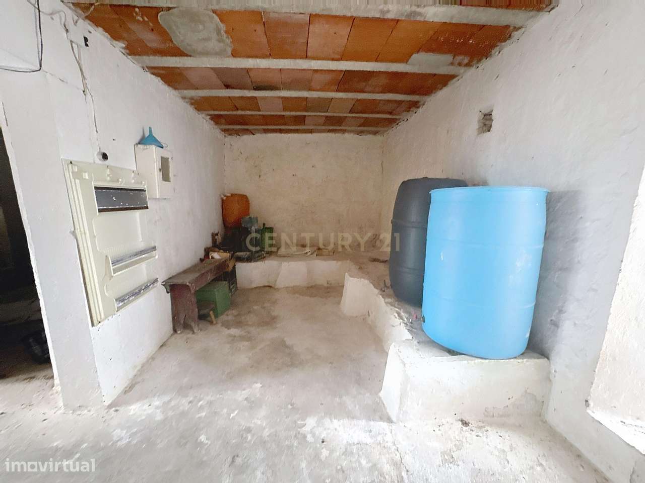 Oportunidade de Renovação em Famalicão – Nazaré | 135.000€-13