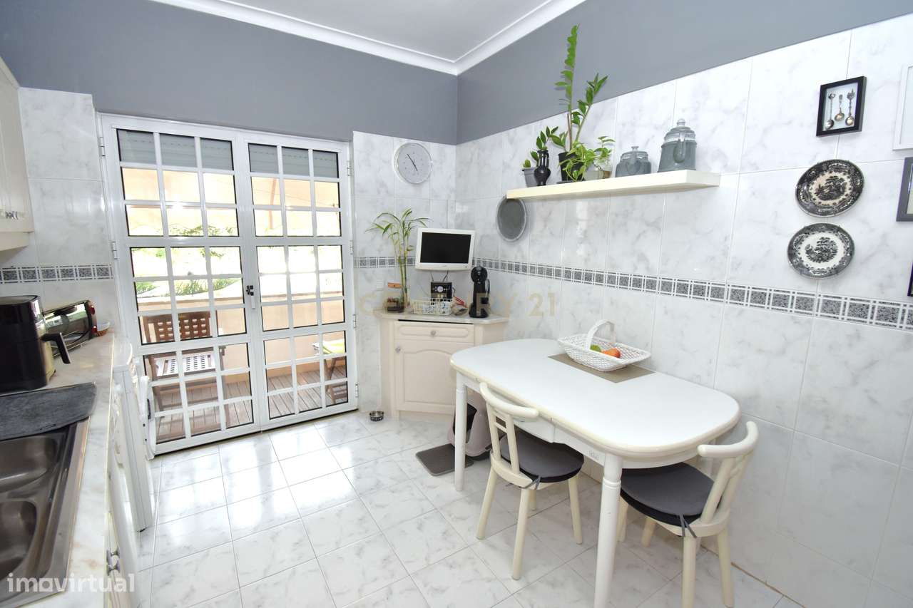 O Refúgio Perfeito entre o Mar e a Cidade. T3 Renovado na Costa da Cap-27