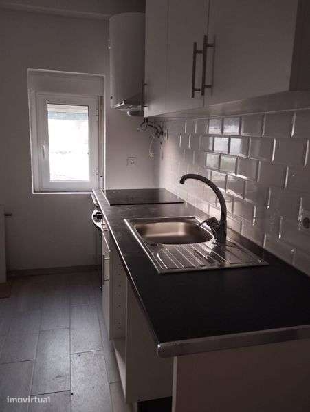 Alugo T1 na Póvoa de santa iria - Grande imagem: 5/8